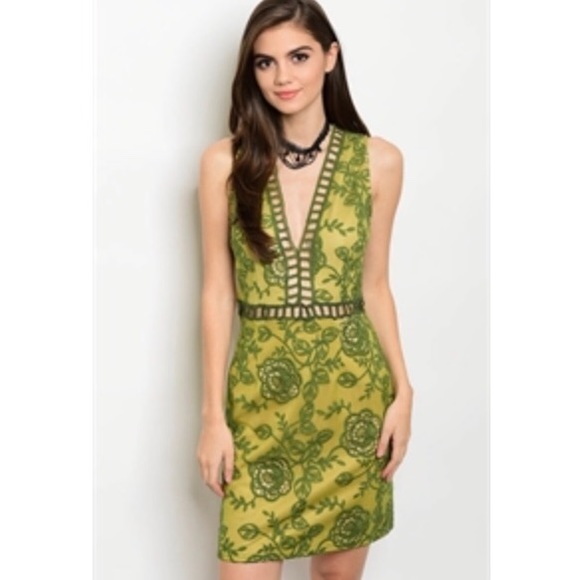 ⚠️only 1 left⚠️ 🆕5⭐️rated cut out detail dress - Picture 2 of 7